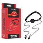 Eleganckie opakowanie knebla z kulką i zaciskami na sutki Wild Play w czerwono-czarnej stylistyce po
