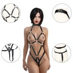Czarna uprząż BDSM w pełnej okazałości z licznymi paskami i metalowymi elementami dla odważnych kobi